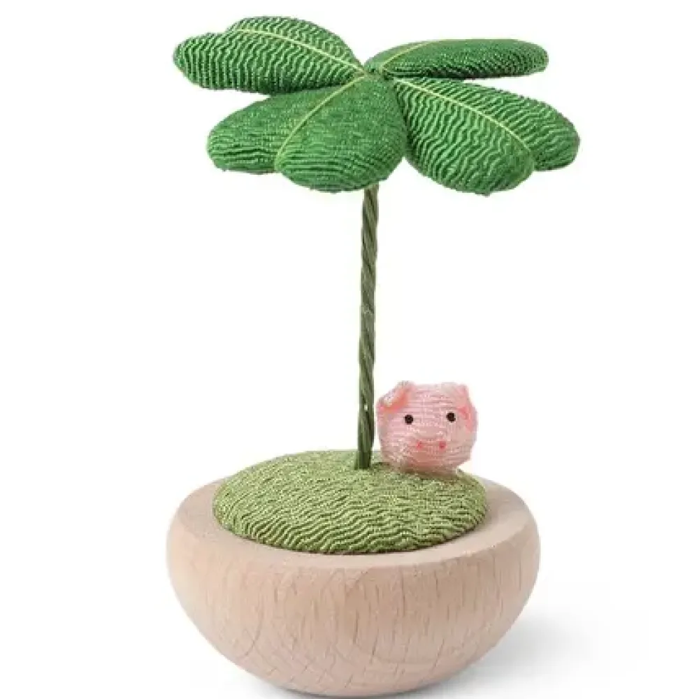 MIYA Company Figurine Clover & Pig Best